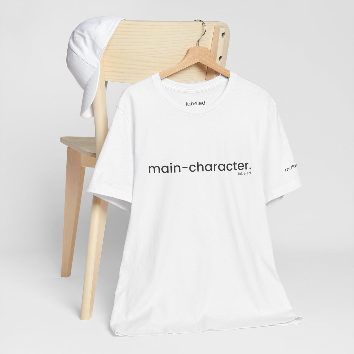 main-character. Tee